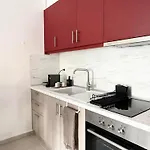 Av Luxury 2 Салоники