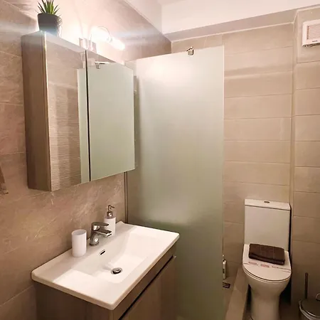 Av Luxury 2 * Saloniki
